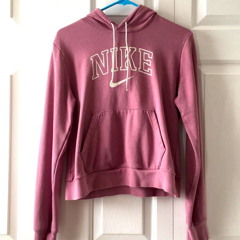 Women’s Nike sweatshirt